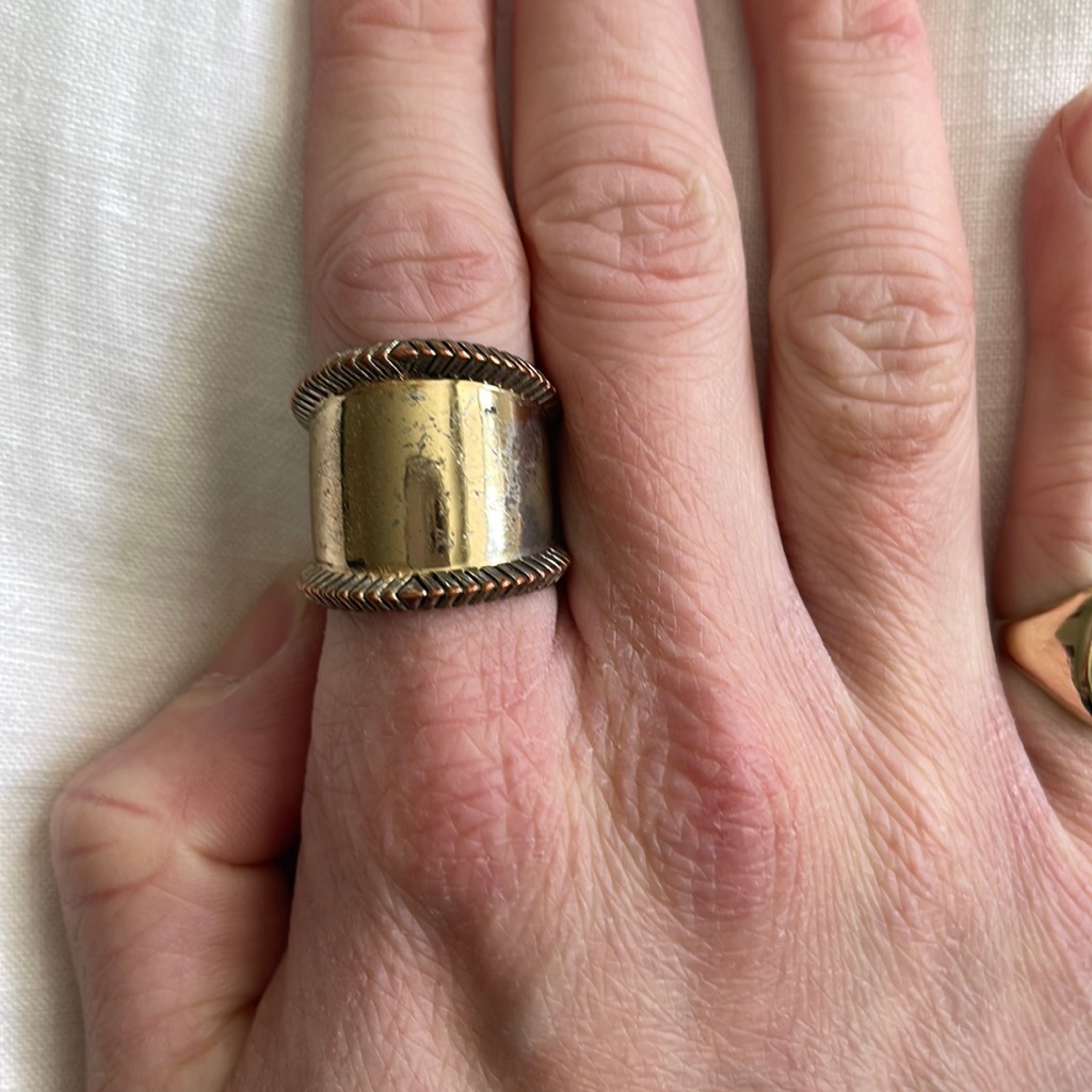 House Of Harlow Gold Cocktail Ring 30$